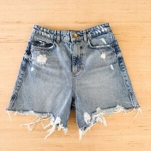 Zara Woman’s Light Blue Distressed Jean Shorts Size 4